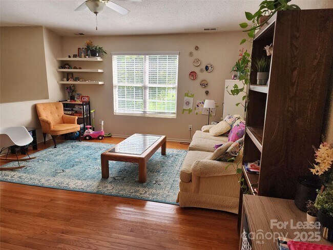 Building Photo - 4300 Carmel Forest Dr