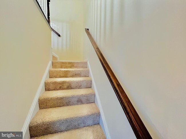 Building Photo - 15206 Lady Lauren Ln