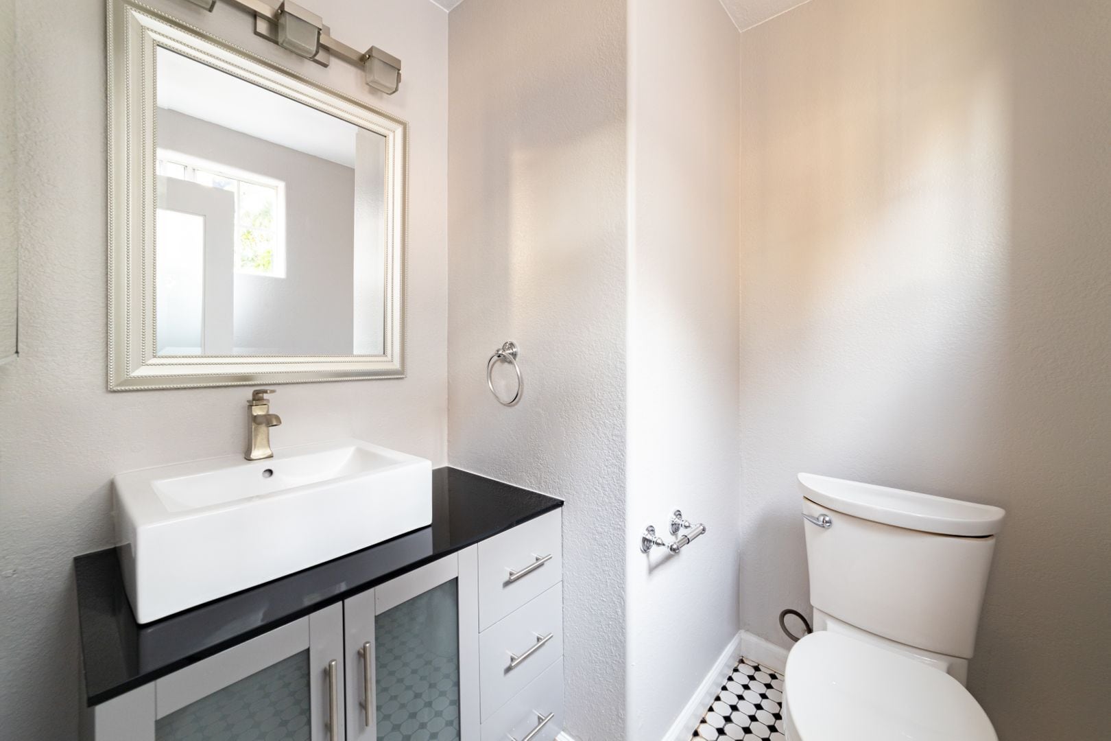 Building Photo - 1334 Lee Ave