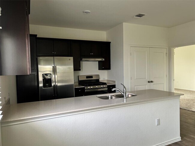 Building Photo - 7501 Ivy Trellis Trl