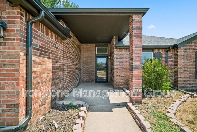 Building Photo - 11665 N 156th E Ave