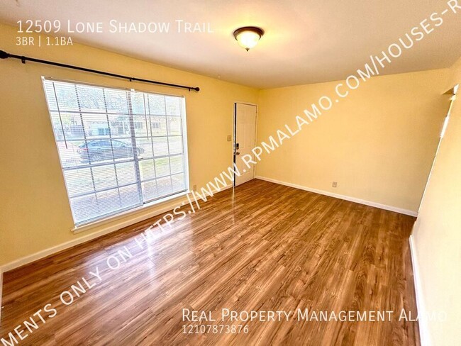 Building Photo - AVAILABLE NOW! PET FRIENDLY 3 Bedroom / 1....