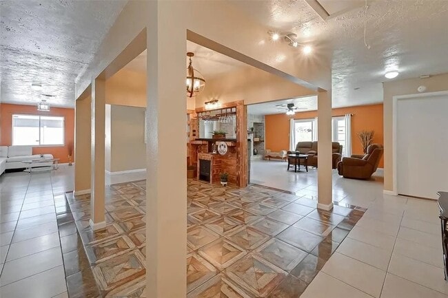 Building Photo - 10431 Odessa Dr