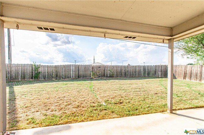 Building Photo - 3407 Solomon Dr