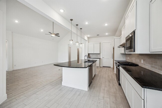 Building Photo - 2810 Wild Berry Ct