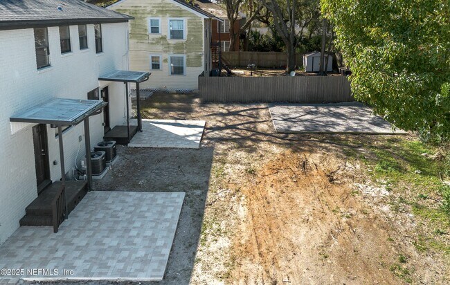 Building Photo - 1510 Naldo Ave