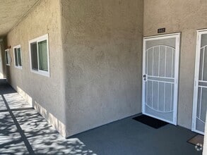 Building Photo - Beautiful Condo on the Beach - Surfside II...