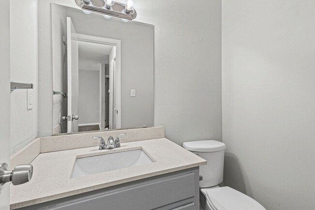 Building Photo - Summer Special! Updated 3BR Townhome with Basement + $250 Off First Month’s Rent