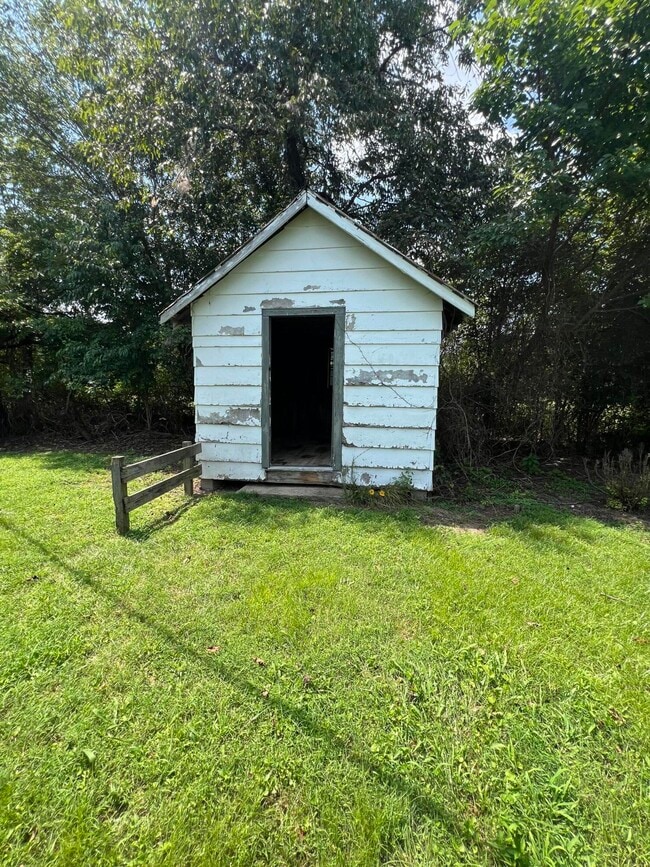 Building Photo - 384 Norvell Rd