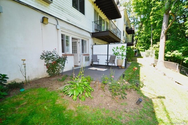 Building Photo - 407 Woodland Hills Rd