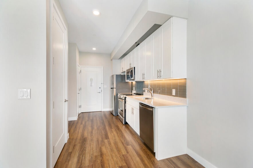 Building Photo - The Tides At Arverne By The Sea