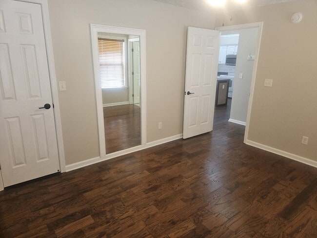 Building Photo - 1014 Stonemark