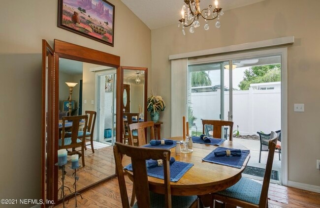 Building Photo - 453 Island View Cir