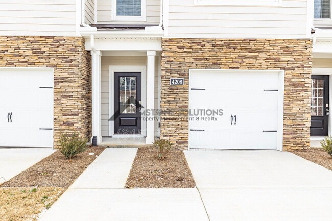 Building Photo - 4208 Oswin Dr