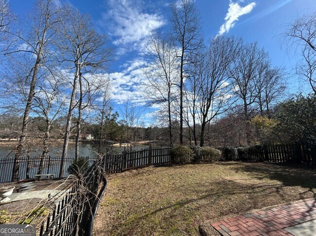 Building Photo - 118 Hidden Lake Cir