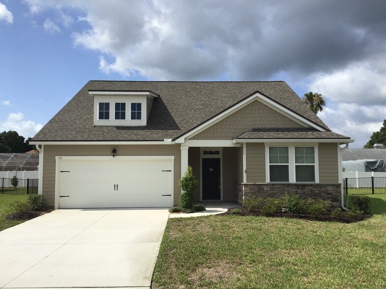 Primary Photo - 105 Moultrie Crossing Ln