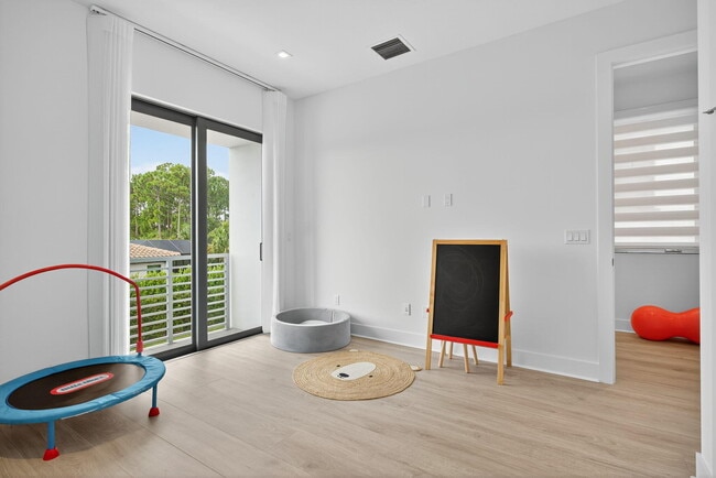 Building Photo - 13480 Machiavelli Way