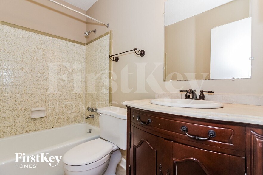 Building Photo - 647 Wheatley Cove