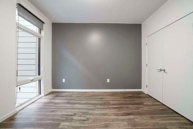 Building Photo - 839 Beacon St