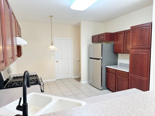 Building Photo - 2955 Talaga Dr