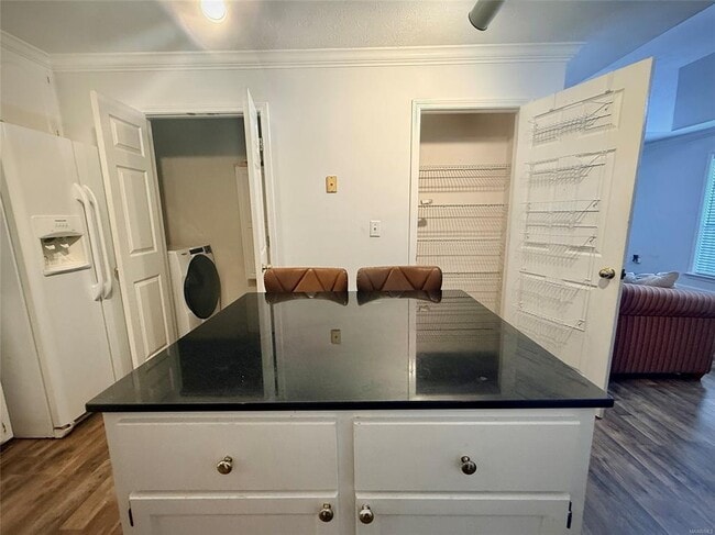 Building Photo - 8928 Asheville Dr