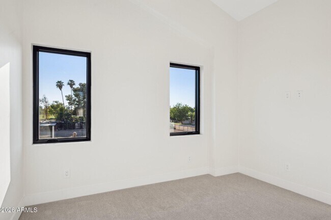 Building Photo - 6306 N 10th Dr