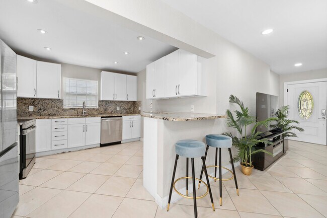 Building Photo - 250 NW 11th St