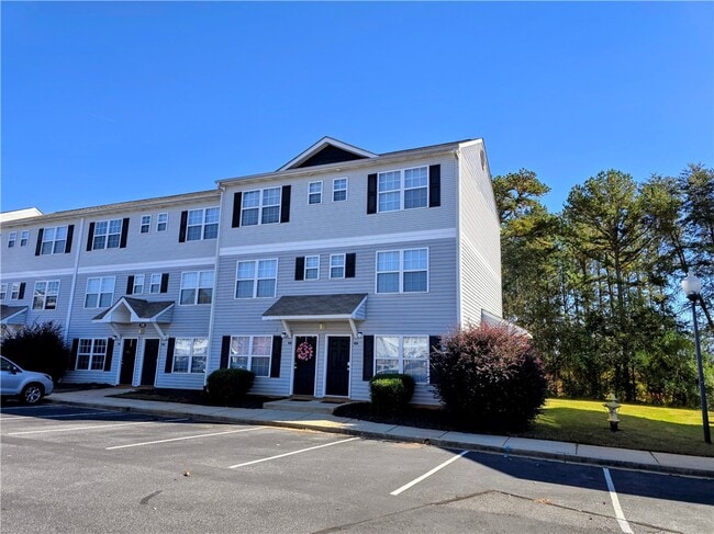 Building Photo - 220 Campus Dr