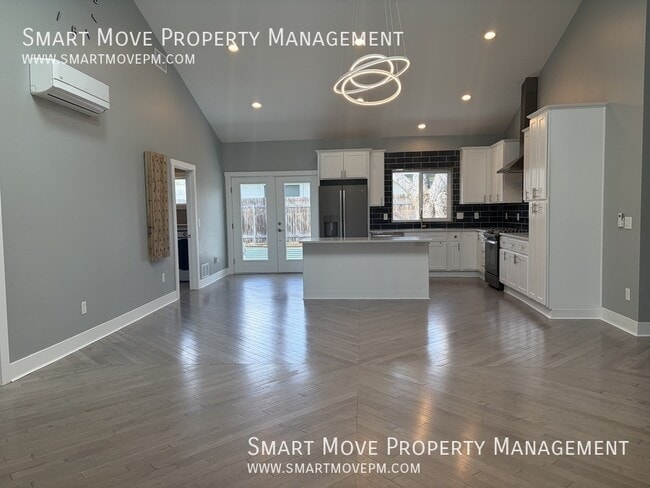 Building Photo - 2311 S Gekeler-