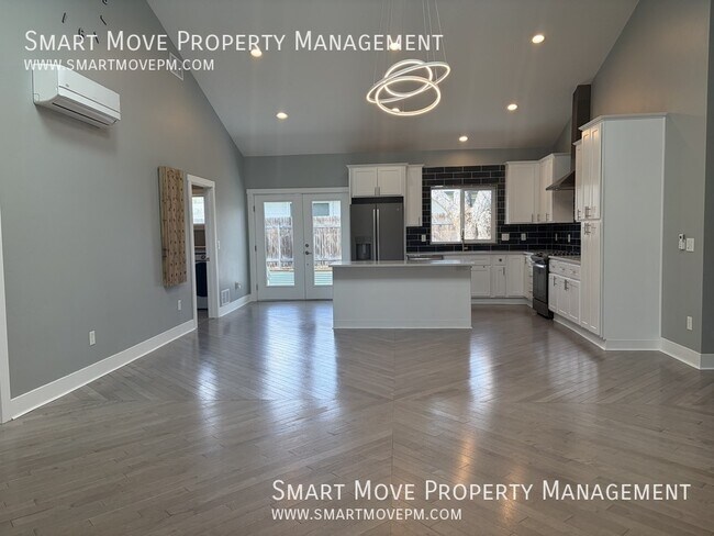 Building Photo - 2311 S Gekeler Ln