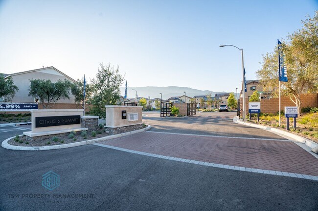 Building Photo - 16040 Olivas Ln
