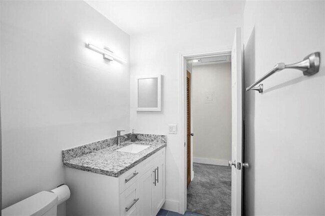 Building Photo - 493 NW 43rd St