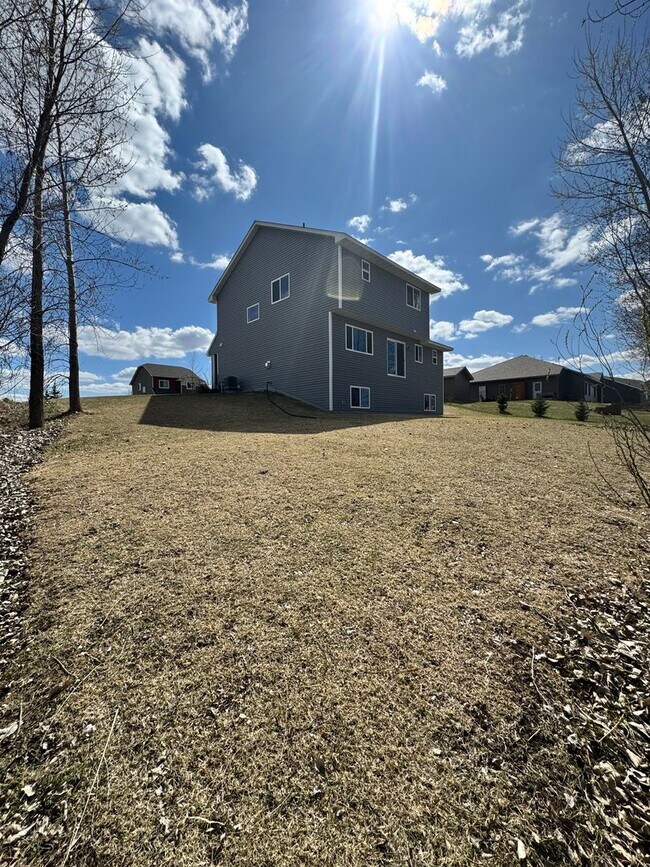 Building Photo - Modern 4-Bed Home with Open Layout, 3-Car ...