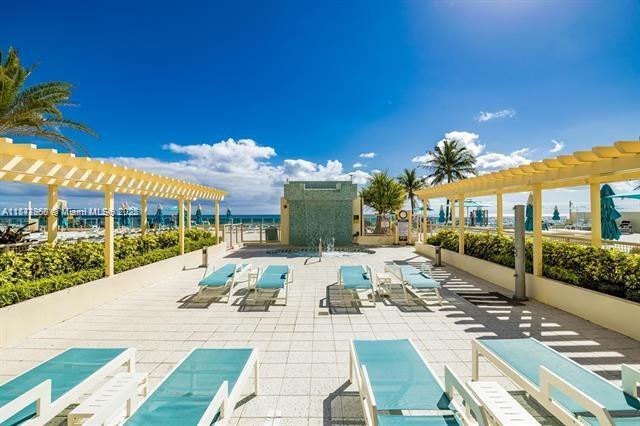 Building Photo - 2501 S Ocean Dr
