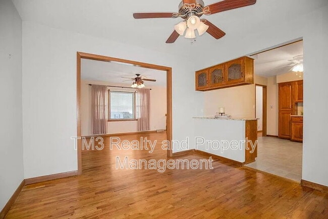 Building Photo - 506 S 17th St