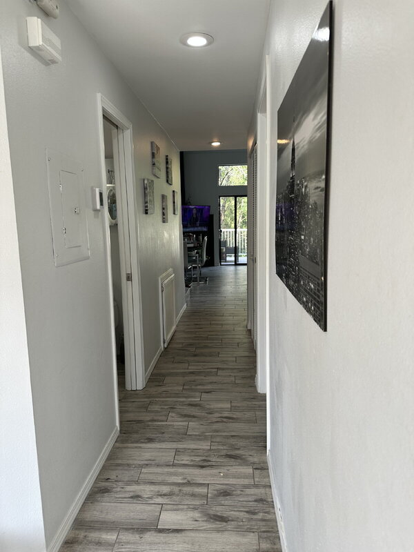 Building Photo - 11818 NE 105th Ct