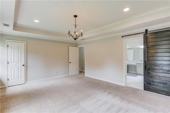 Building Photo - 153 Lantern Ridge Ct