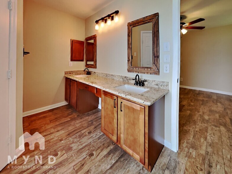 Building Photo - 2810 Orchid Tree Ln