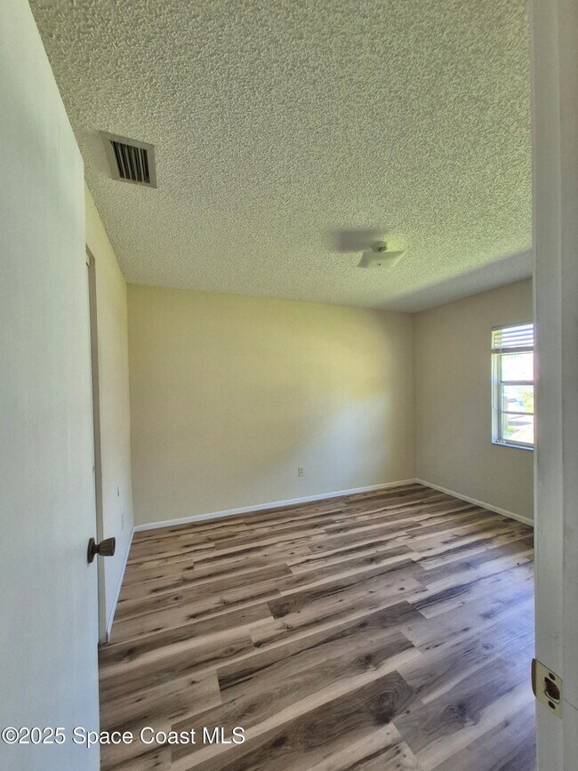 Building Photo - 3521 Cumberlin Ct