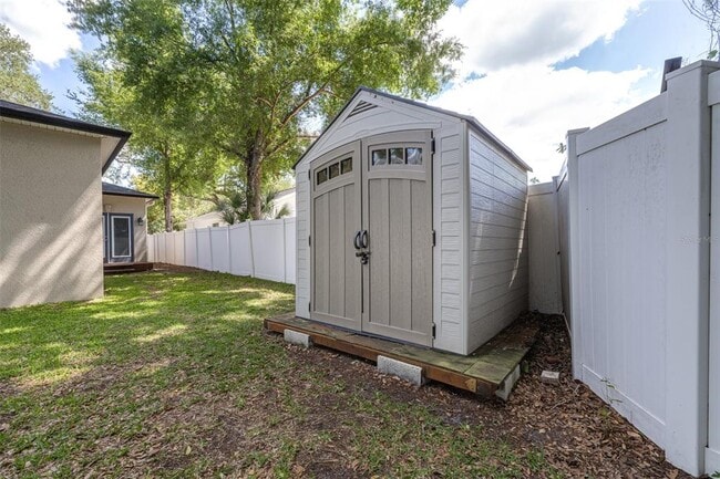 Building Photo - 1505 E North Bay St