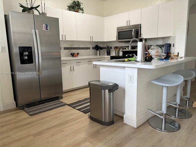 Building Photo - 12515 SW 124th Path