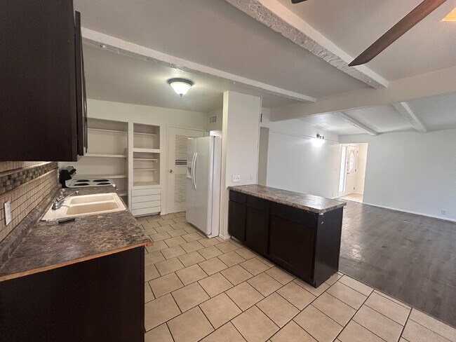 Building Photo - 2742 68th St