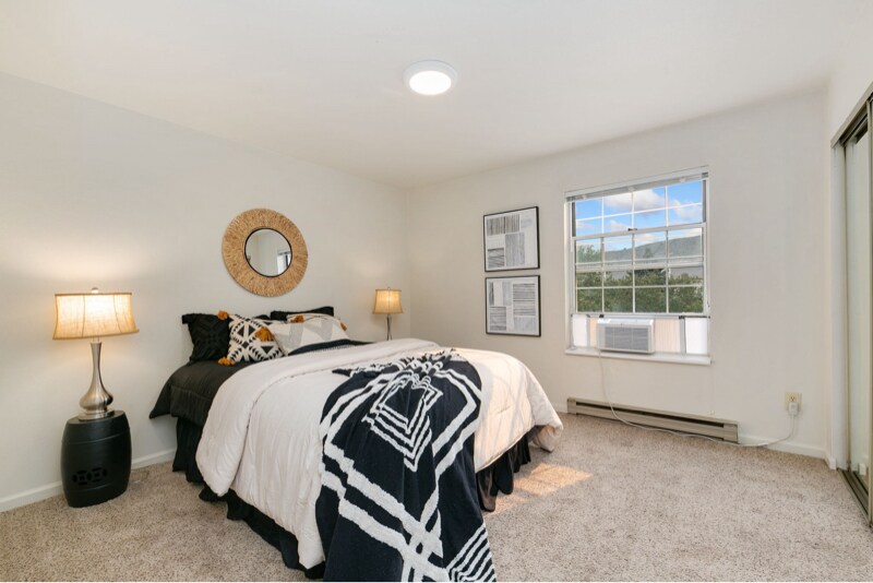 Building Photo - 3200 Azalea Dr