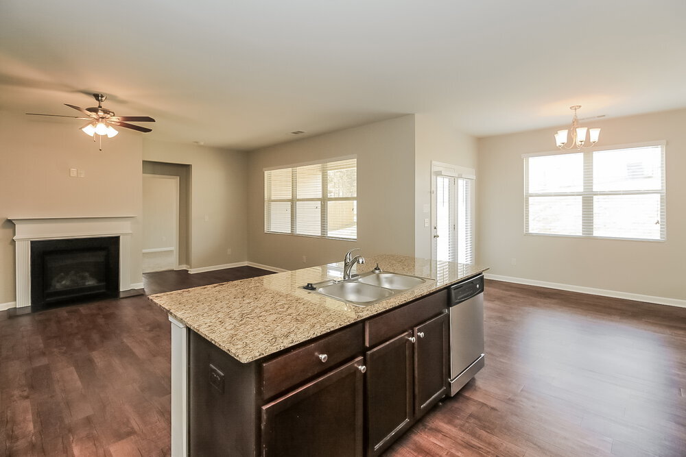 Building Photo - 141 Ivey Meadow Dr