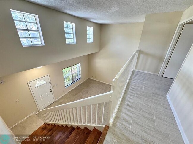 Building Photo - 12159 SW 52nd Ct