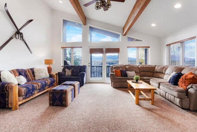Building Photo - 552 Wapiti Ln