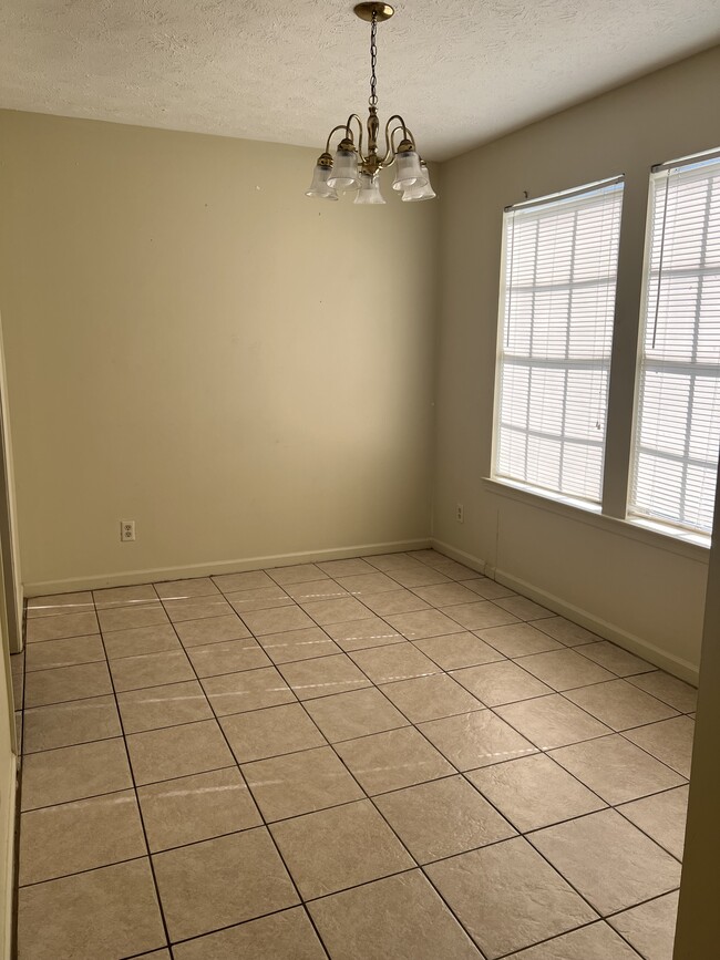 Dining Room - 1205 Seth Johnson Dr