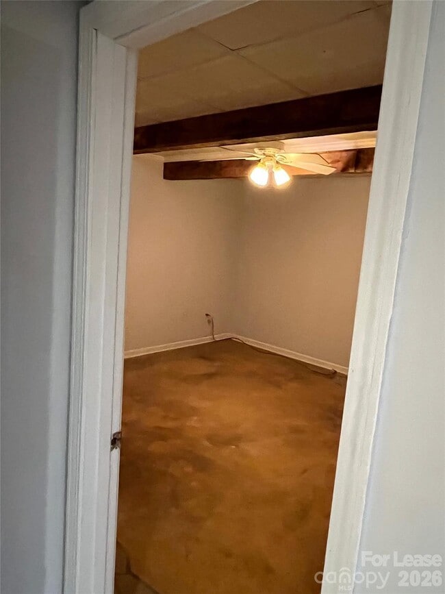 Building Photo - 8737 Whippoorwill Dr