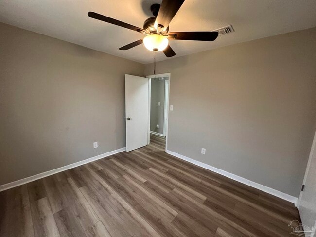 Building Photo - 821 Calhoun Ave