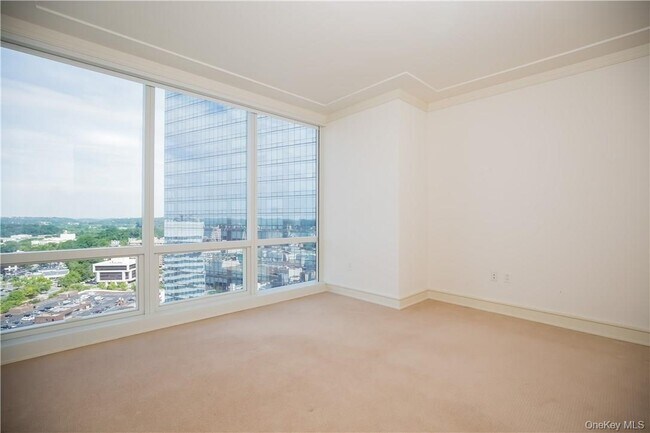 Building Photo - 1 Renaissance Square
